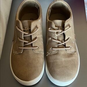 OshKosh B'gosh Tan Kids Slip On Dress Shoes, Sneakers BRAND NEW